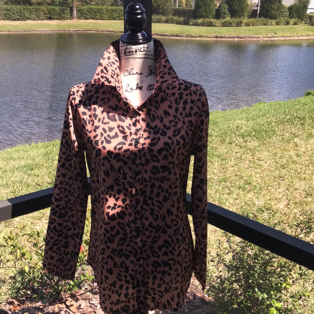 Ivory animal print shirt. NWOT
